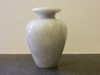 KUNSTHANDWERK-Vase aus Marmor Bianco Carrara-Berlin-in Italien hergestellt